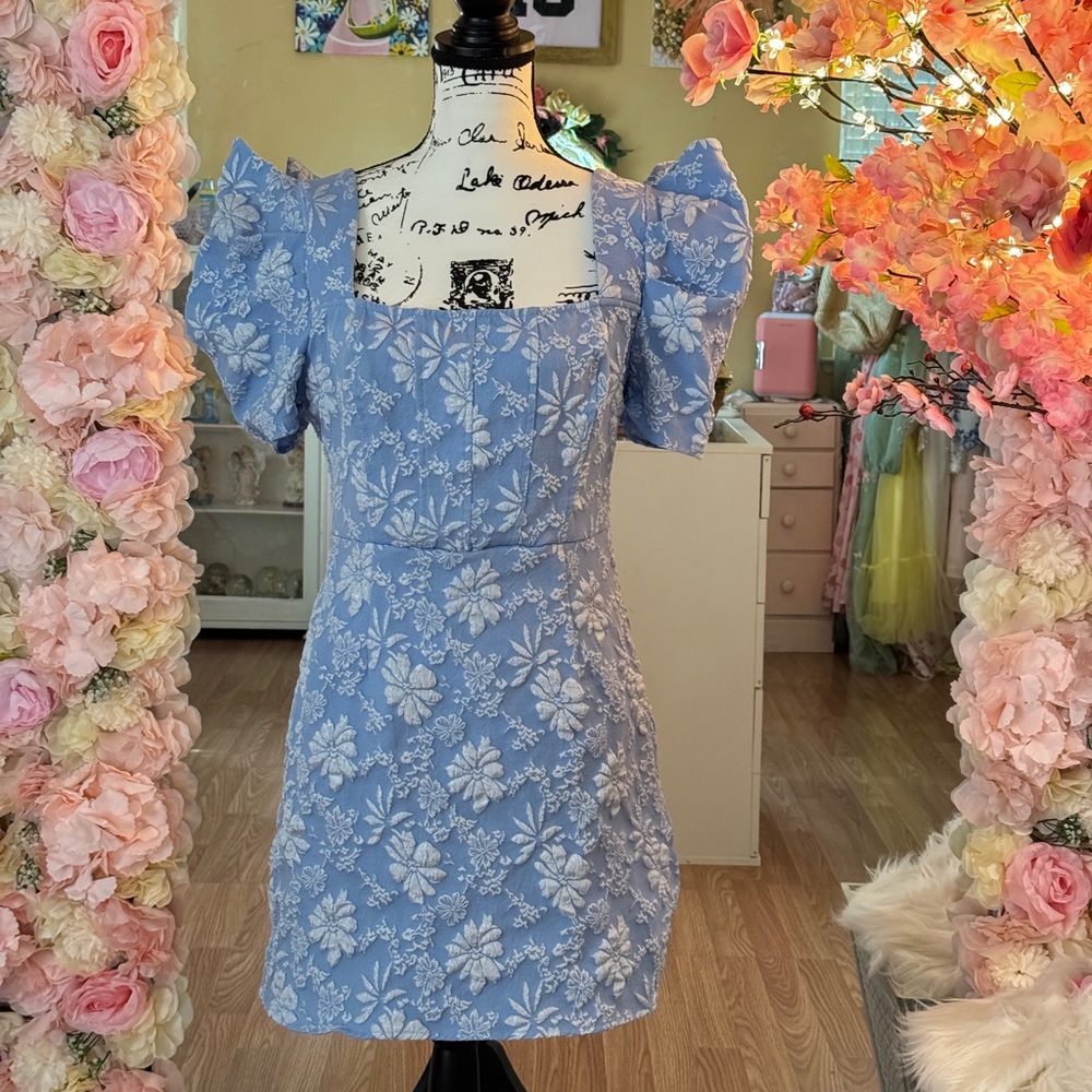 Dress - Picture 2 of 7